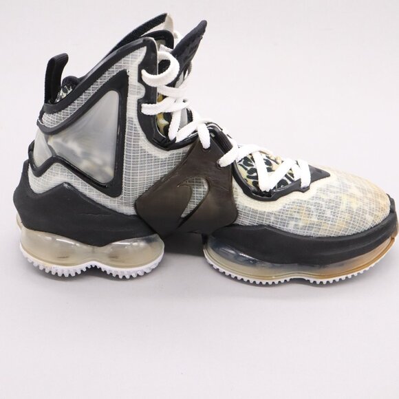 Youth Nike LeBron 19 Cheetah Print Size 3.5Y Basketball Shoes - Picture 2 of 16